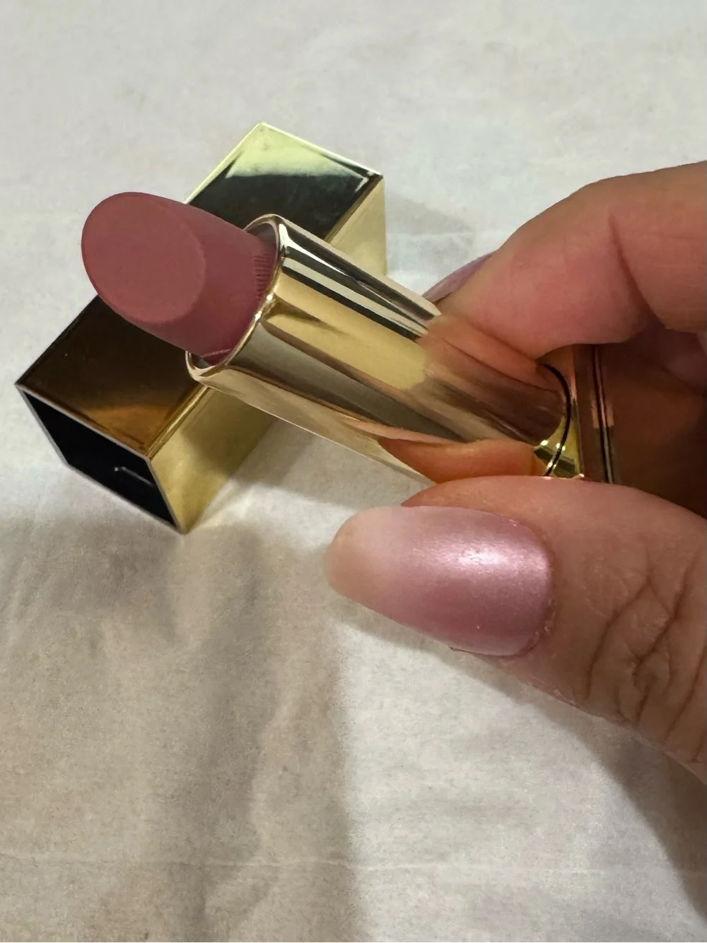 Estee Lauder Lipstick Rosy Ribbon-New